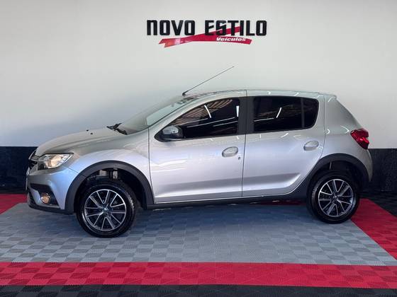 RENAULT SANDERO 1.6 16V SCE FLEX INTENSE X-TRONIC RENAULT SANDERO 1.6 16V SCE FLEX INTENSE X-TRONIC